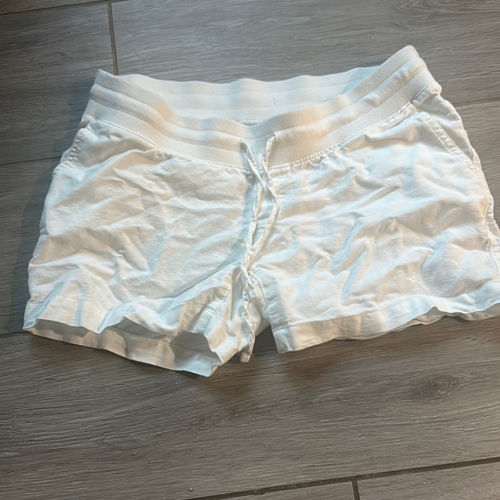 GAP Ribbed White Shorts